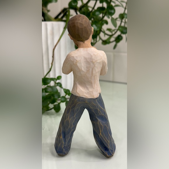 Willow Tree Heart of Gold Boy Figurine Susan Lordi 2004 Demdaco 5.5" - Picture 4 of 12